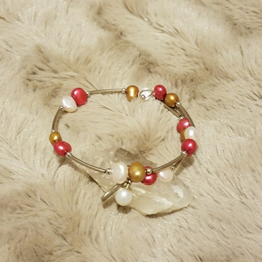 Vantel pearl wrap bracelet